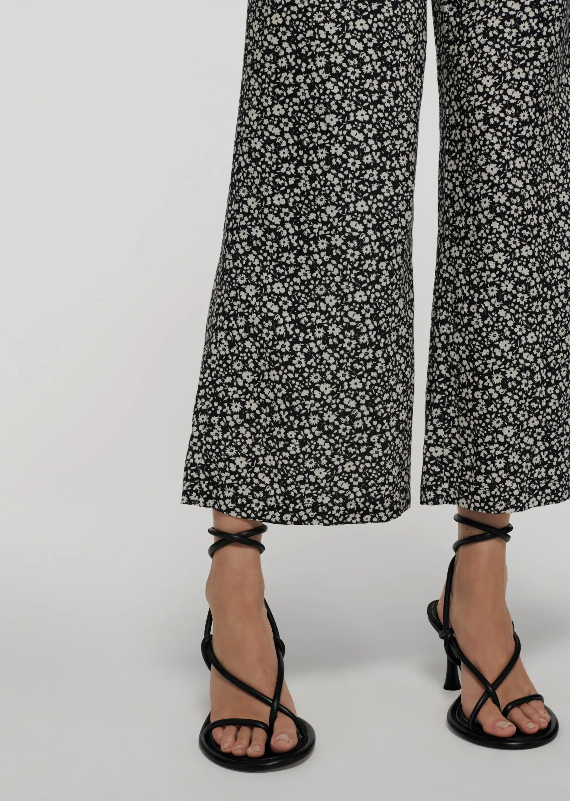 Derek Lam -Moad Wide Leg Flare Pants Black-White